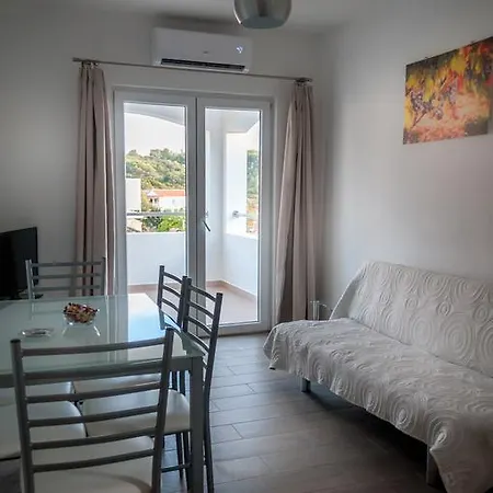 Nada Bojanic Apartment *