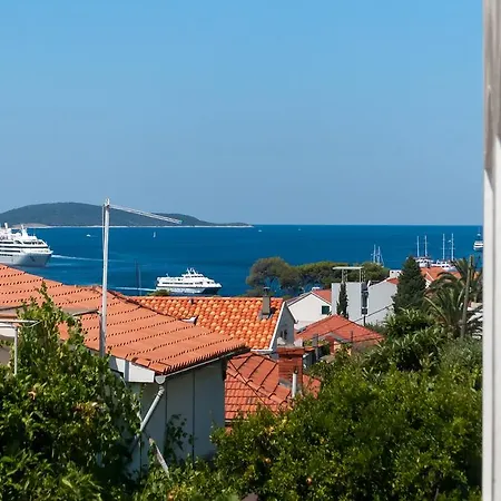 Nada Bojanic * Hvar Town