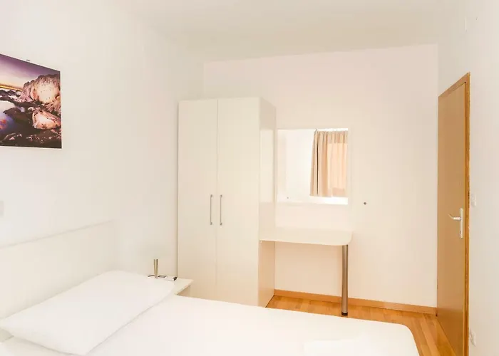 Nada Bojanic * Hvar Town